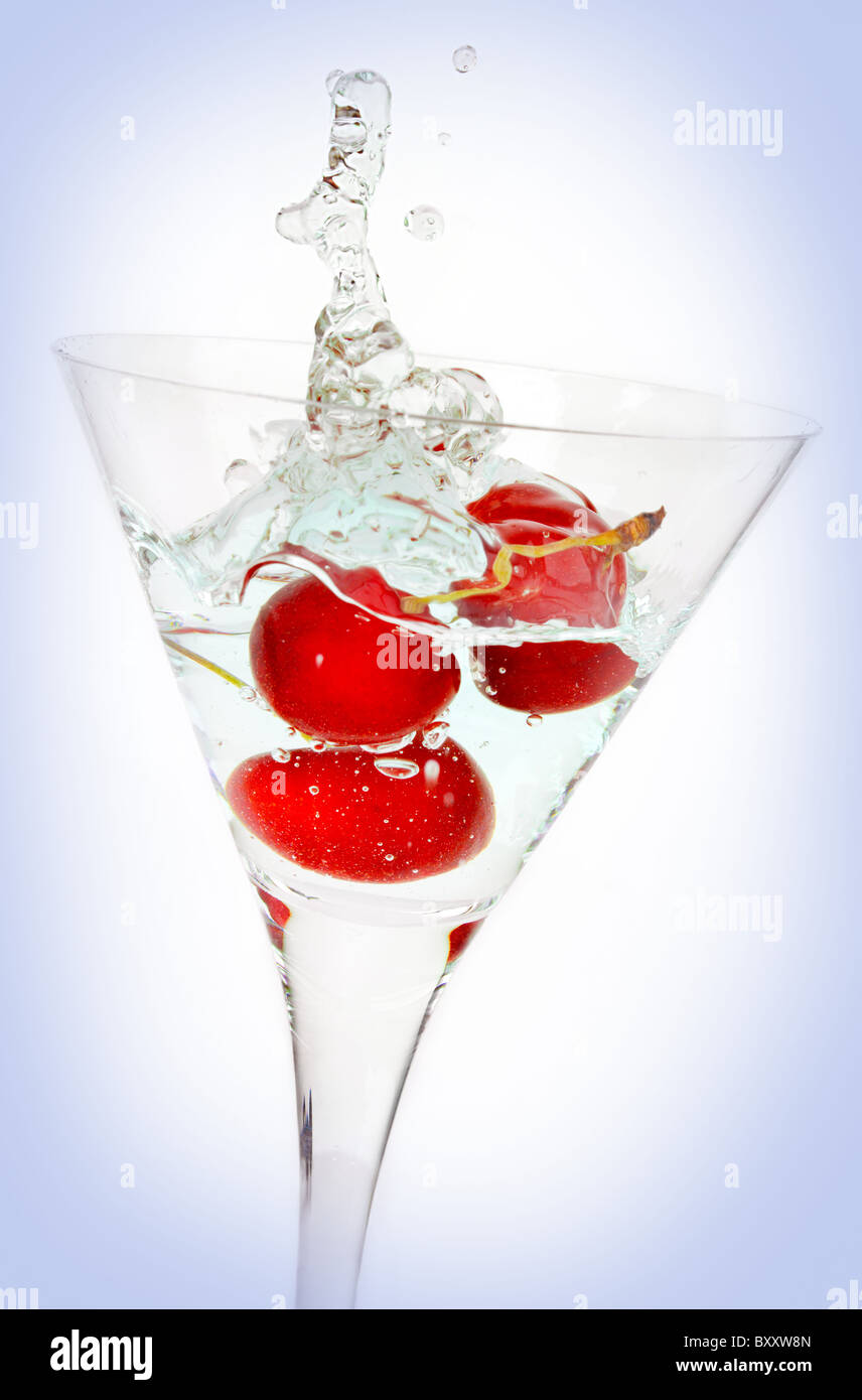 Cocktail Spritzen, blaue Grenze Stockfoto