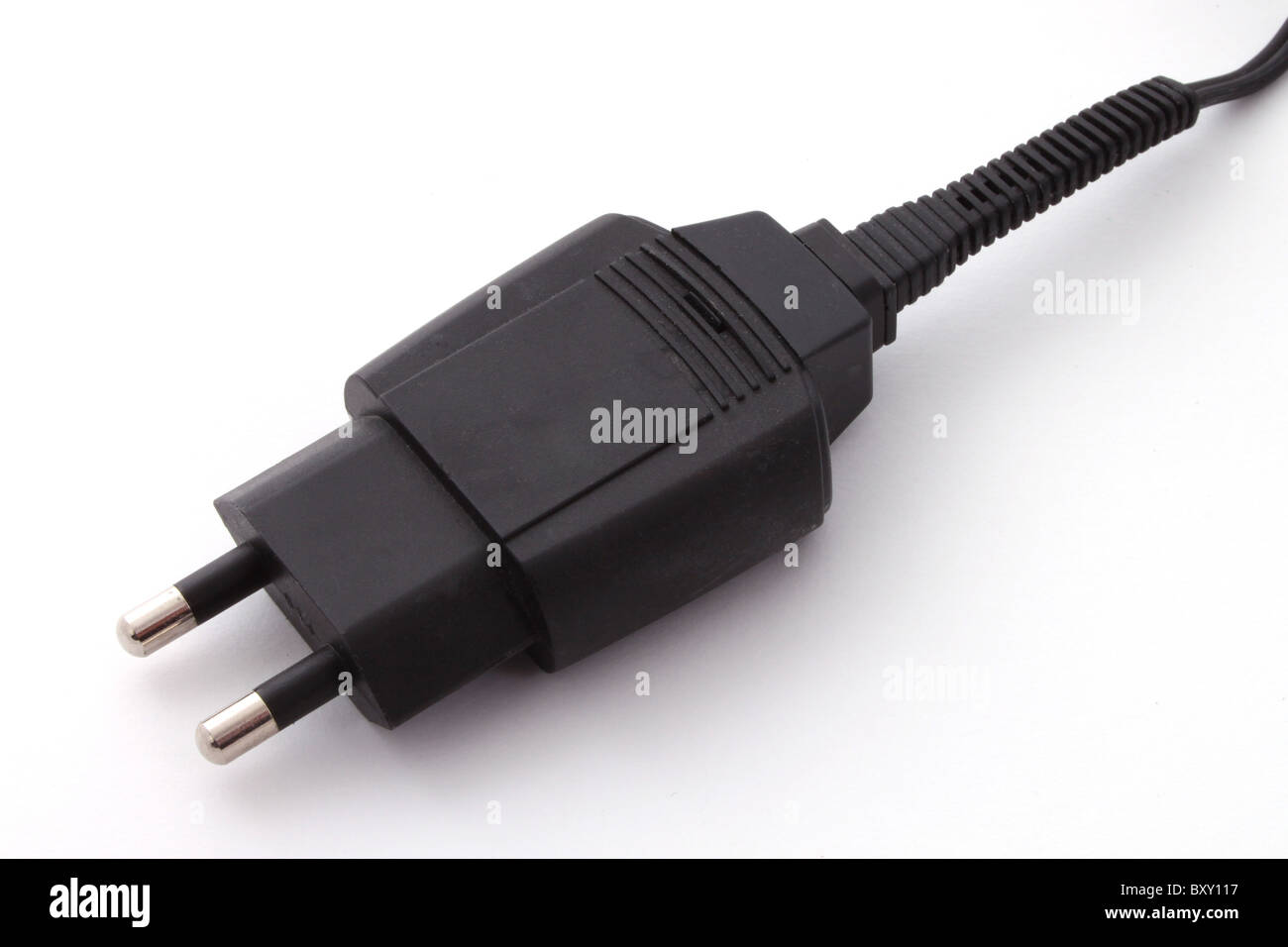 2 Pin Stecker auf einem weißen Hintergrund. Stockfoto
