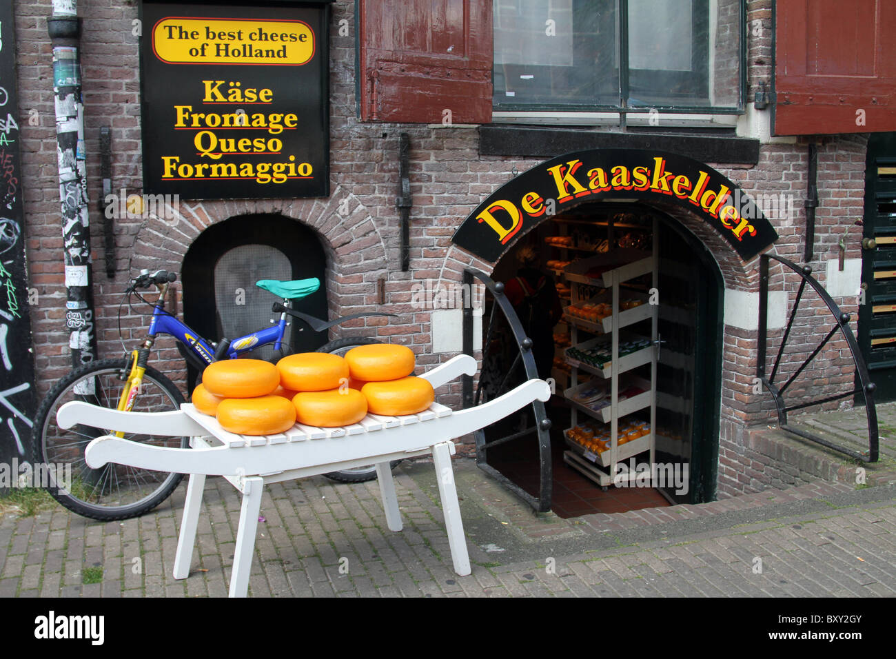 De Kaaskelder Keller Käseladen in Amsterdam, Holland Stockfoto