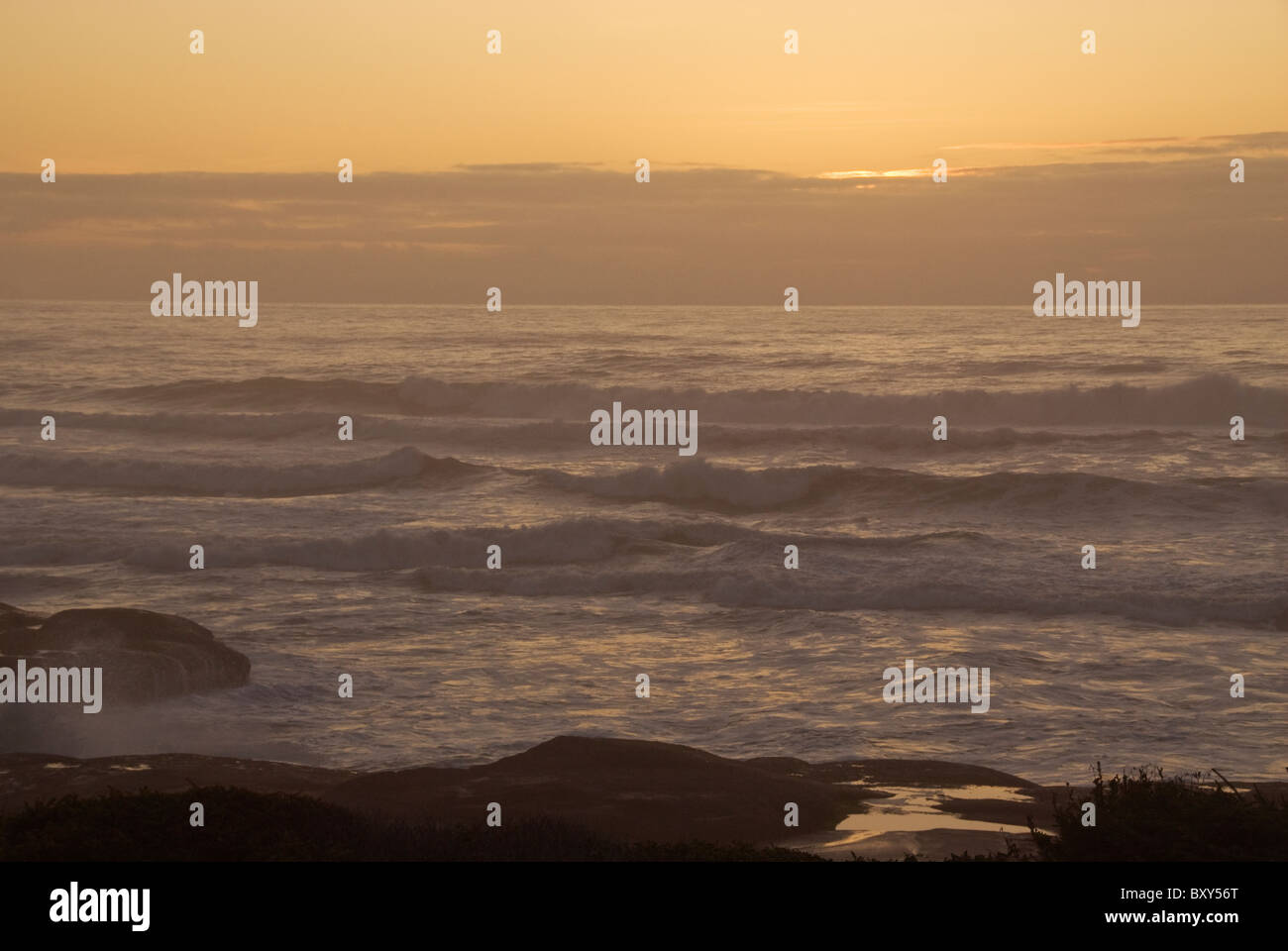 Sonnenuntergang über dem Pazifik, Ruhestand, Oregon, USA Stockfoto