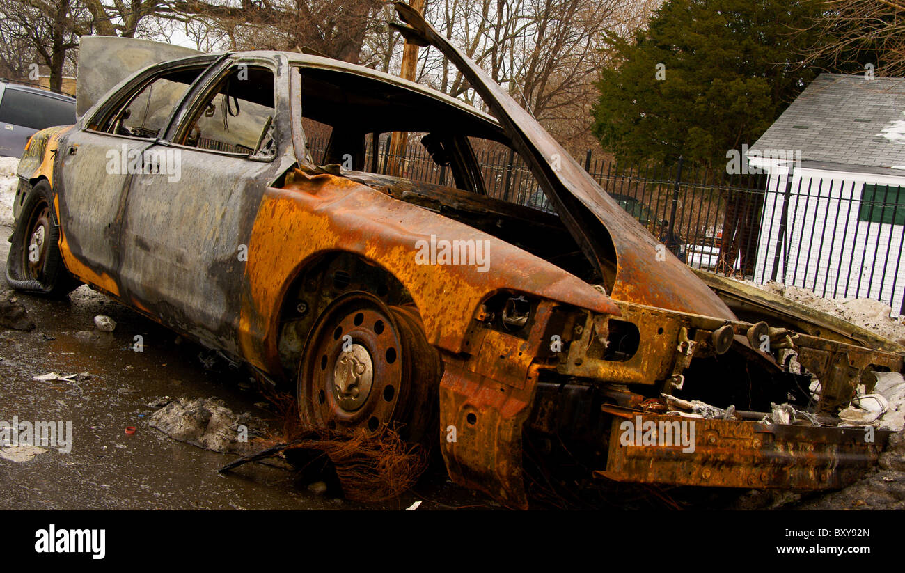 Gelbes Taxi, das in New York niedergebrannt Stockfoto