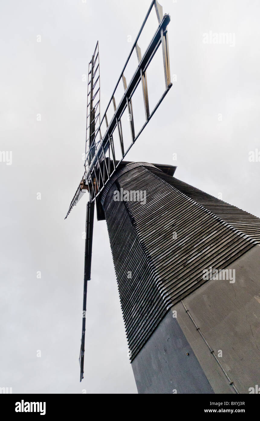 Holz schwarz Windmühle Stockfoto