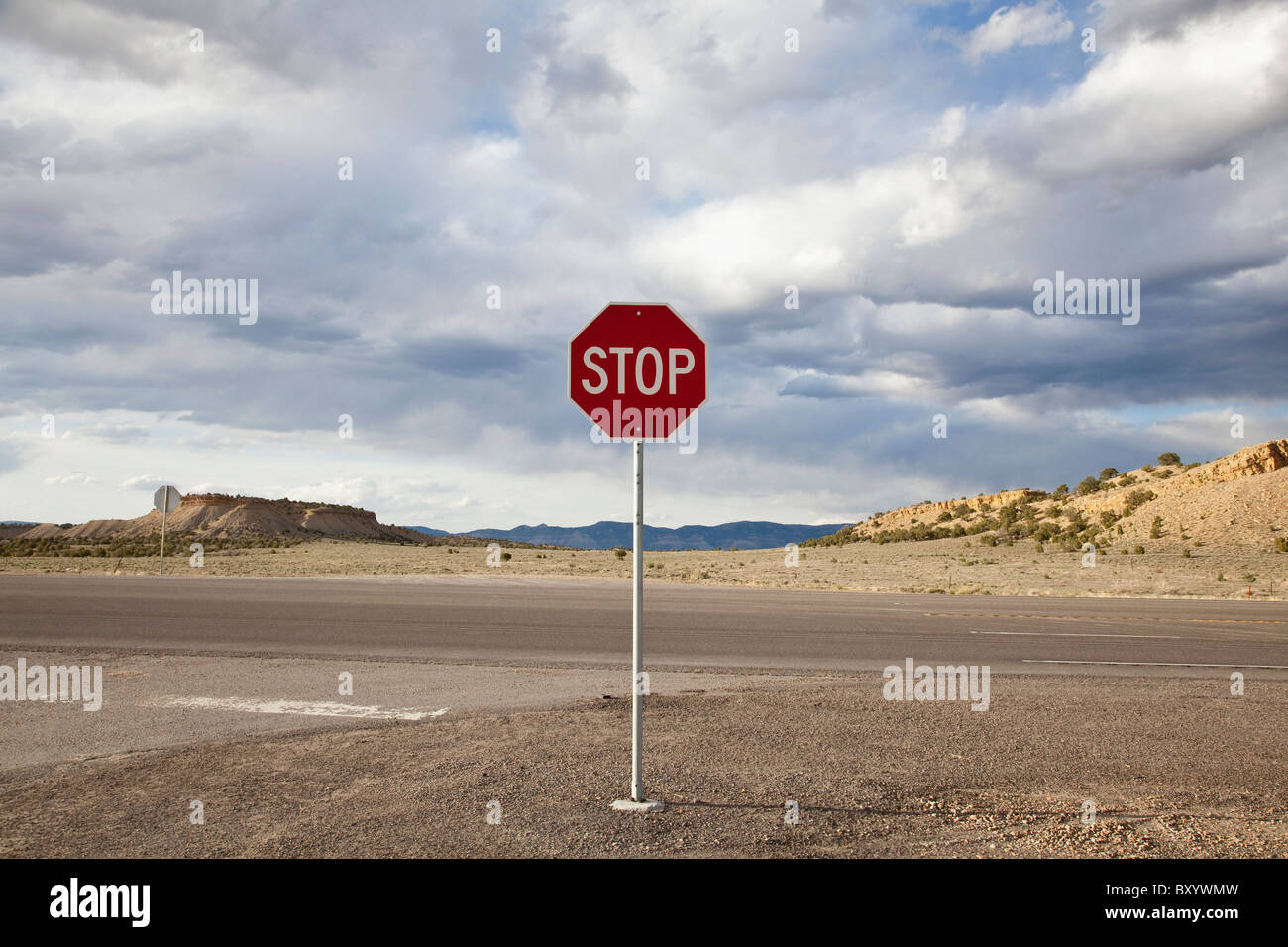 Stop-Schild in abgelegenen Gegend Stockfoto