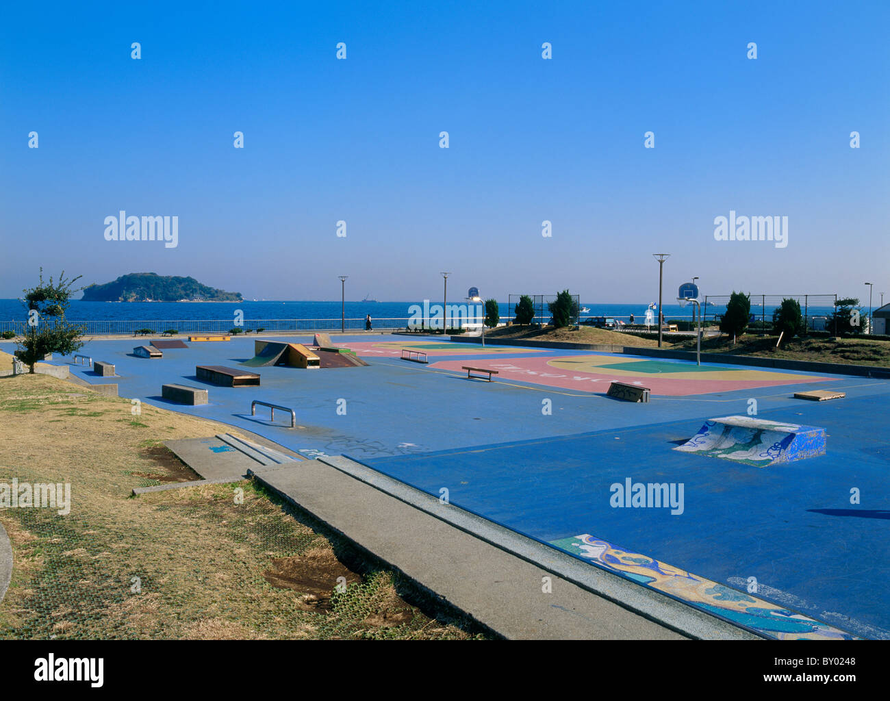 Monkey island yokosuka Fotos und Bildmaterial in hoher Auflösung Alamy