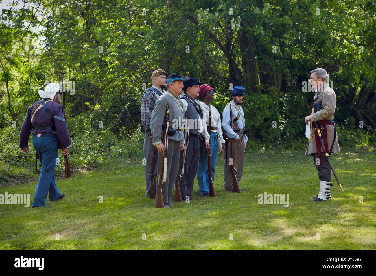 Eine Nachstellung des konföderierten Soldaten Infanterie-Ausbildung. Stockfoto
