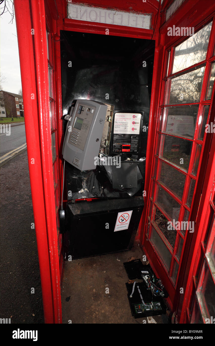 Geschändeter öffentliche Telefonzelle Stockfoto