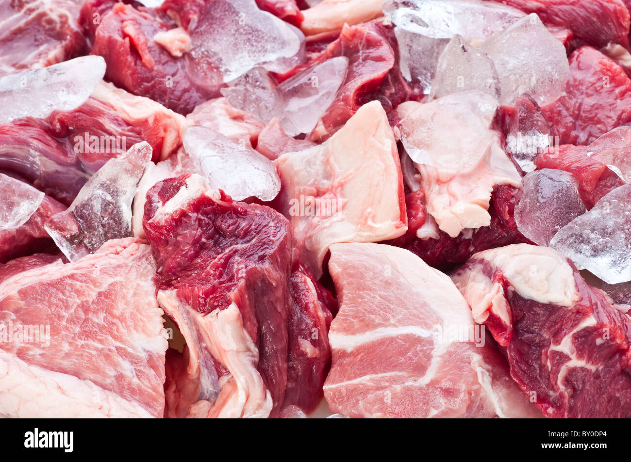 Frischfleisch auf Scheibe Stockfoto