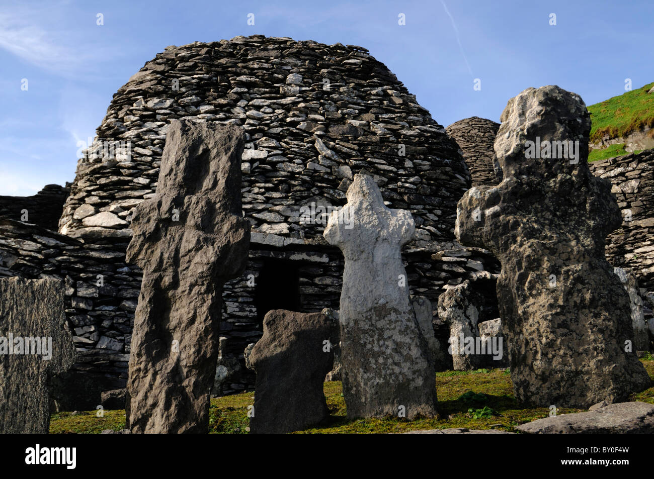 Skellig Michael alten keltischen klösterlichen Insel Siedlung Insel County Kerry IrelandHermitage Bienenstock Hütte Gräber kreuzt Stockfoto
