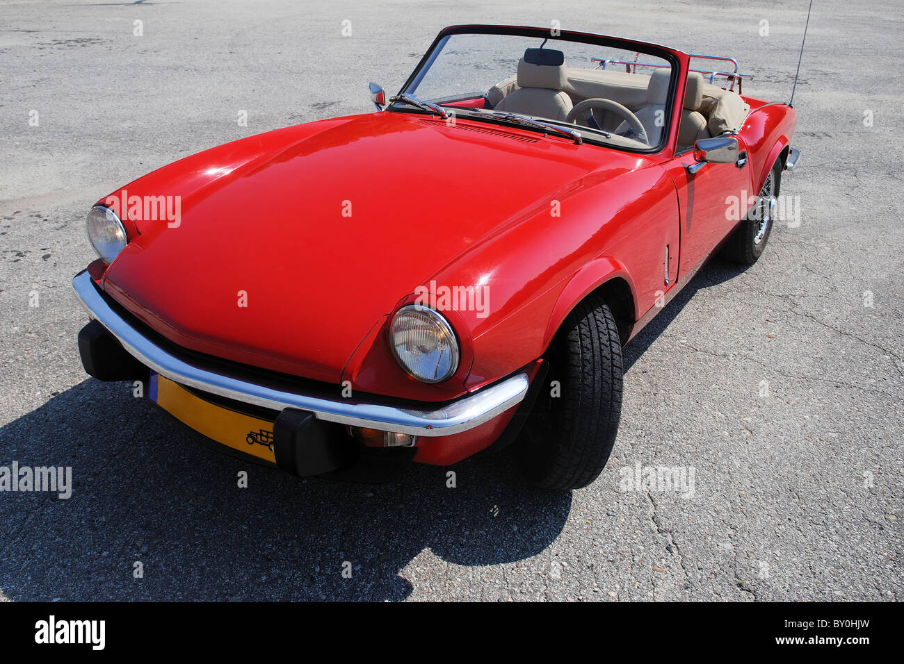MG Oldtimer, MG Red Car, Cabrio, Cabriolet, Auto, chrom, klassisch, Luxus Lifestyle MG, Vertrauen Sie meiner Garage Stockfoto