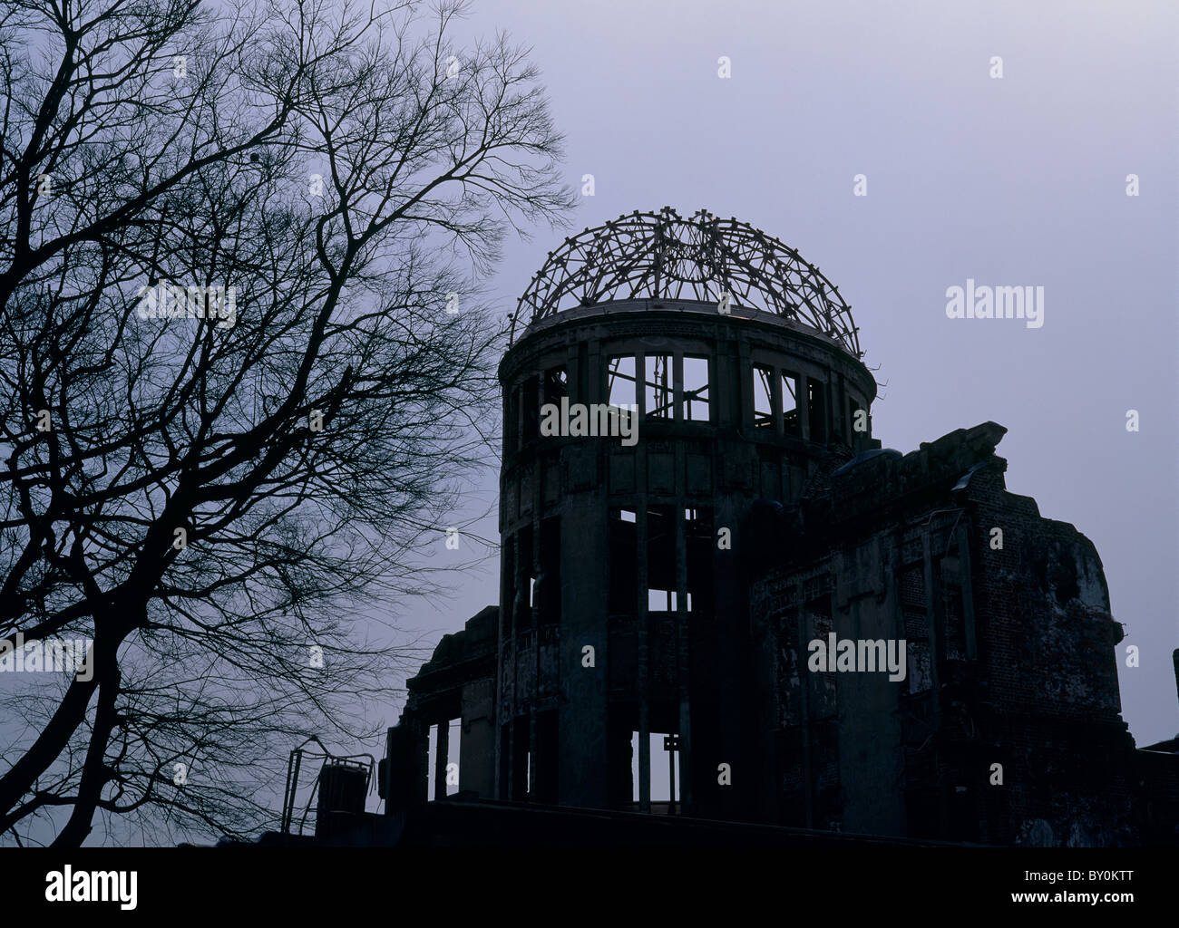 Silhouette von Atomic Bomb Dome, Hiroshima, Hiroshima, Japan Stockfoto