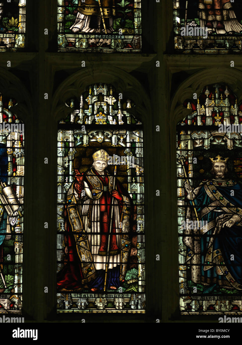 Canterbury Kent England Canterbury Kathedrale Kapitelsaal Glasmalerei-Fenster Saint Edmund und König Edward Stockfoto