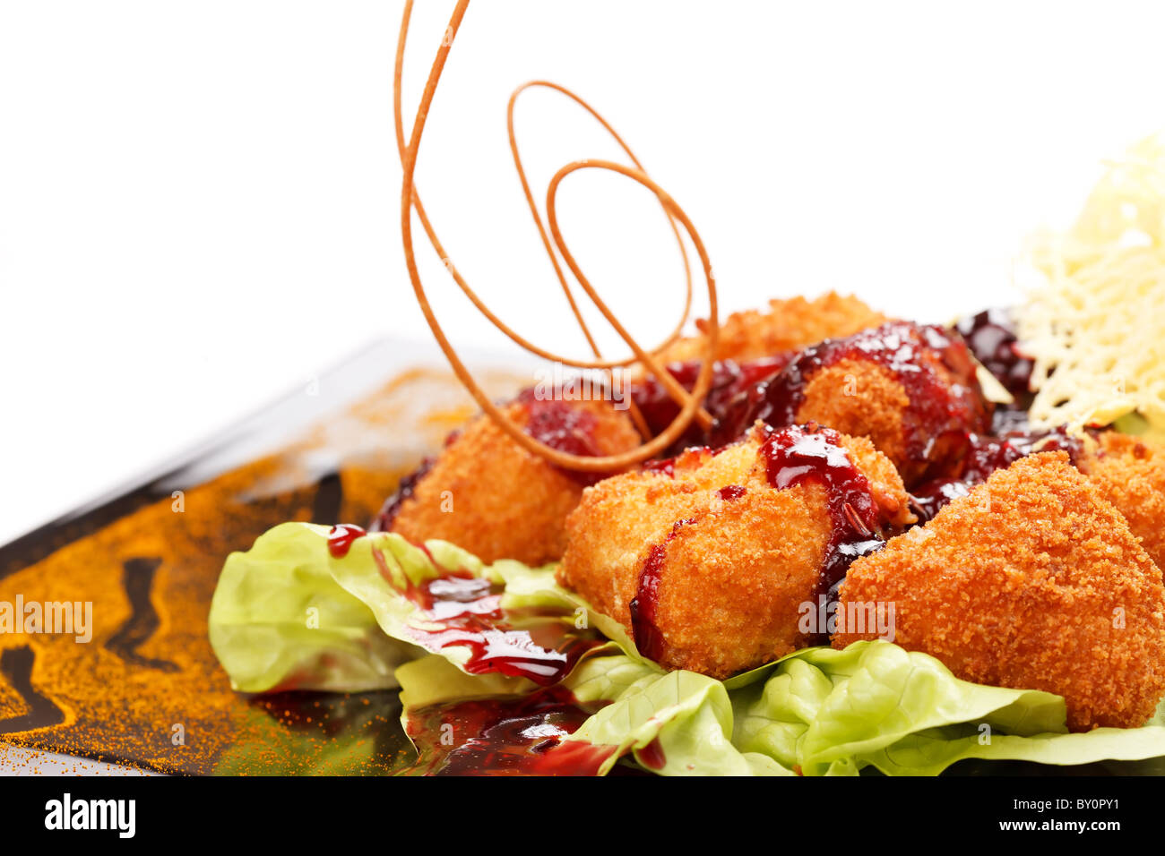 Chicken Nuggets mit Gemüse Stockfoto