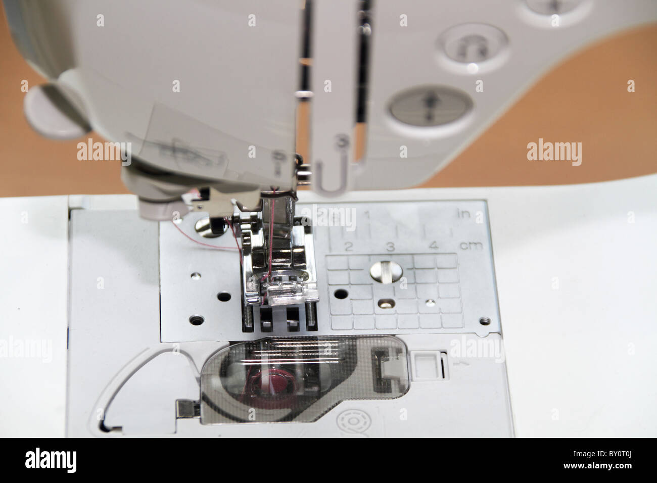 moderne elektrische Nähmaschine closeup Stockfoto