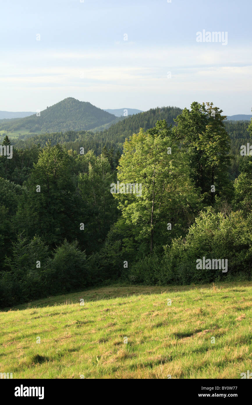 Die Rudawy Janowickie - ein Gebirgszug im westlichen Sudeten in Polen. Stockfoto