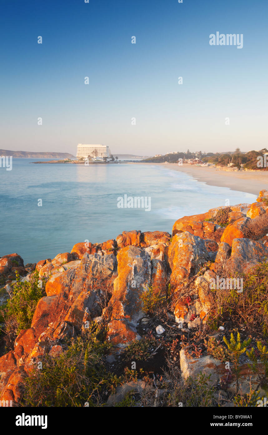 Plettenberg Bay Beach in der Morgendämmerung, Western Cape, Südafrika Stockfoto