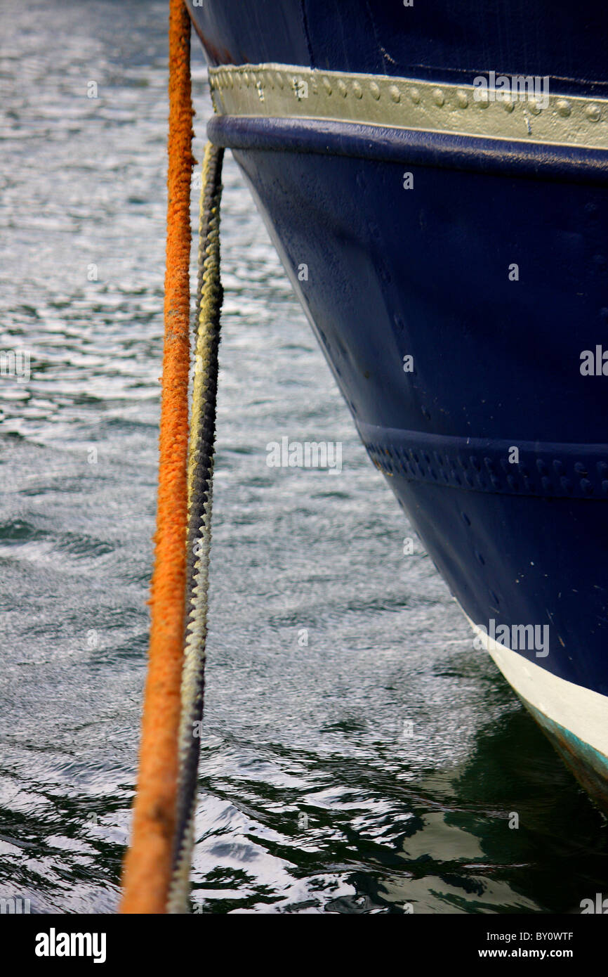 Segelboote und Yachten alle angedockt und verankert in Scarborough Marina in Yorkshire Stockfoto