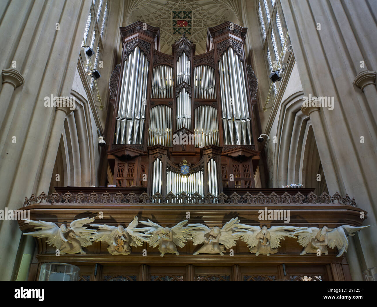 Bath Abbey, Orgel 1914 & Fries der musizierende Engel 2007 Stockfoto