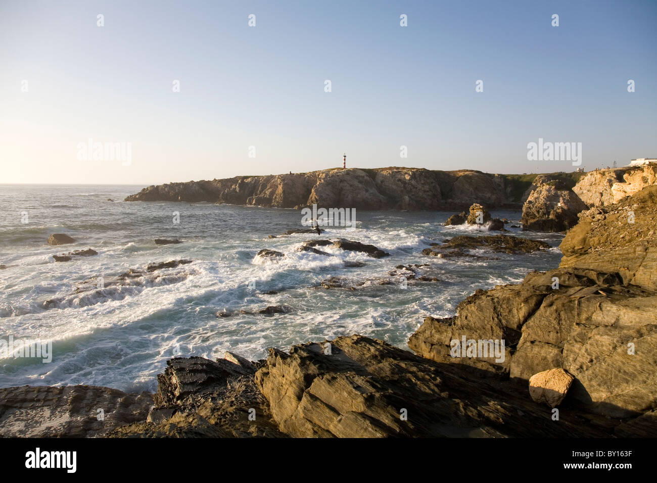 Die felsige Küste bei Porto Covo im Alentejo Küste Portugals. Stockfoto