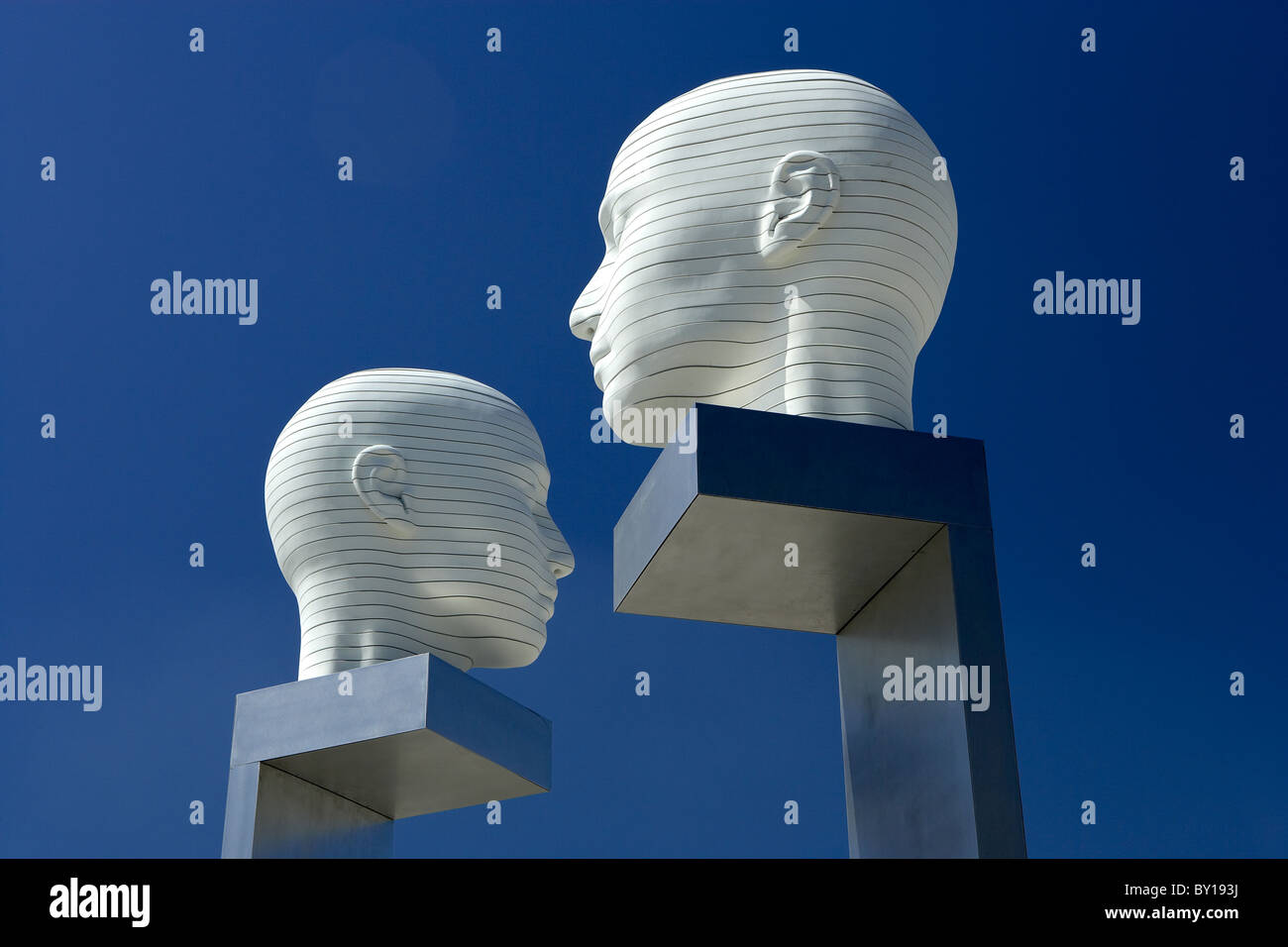 Die Installation - Köpfe, verschieben - auf dem Forum in Adlershof, Berlin, Deutschland Stockfoto