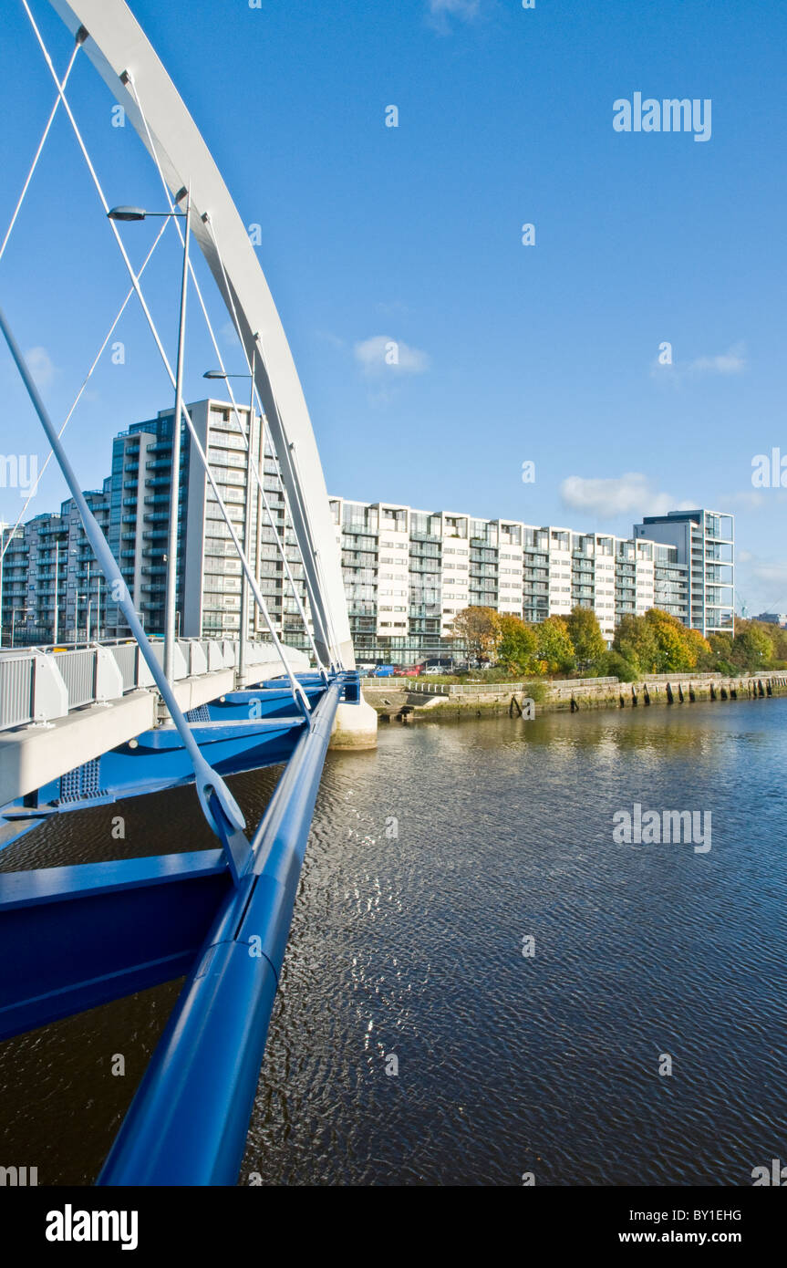 Glasgow-Bogen-Brücke (zuzukneifen Brücke) River Clyde Glasgow Schottland Stockfoto