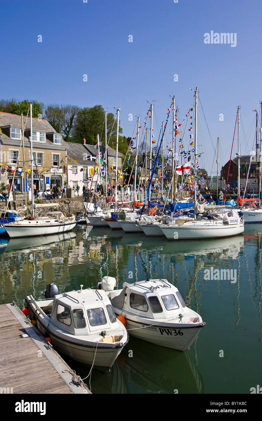 May Day Festival am Hafen von Padstow. Stockfoto