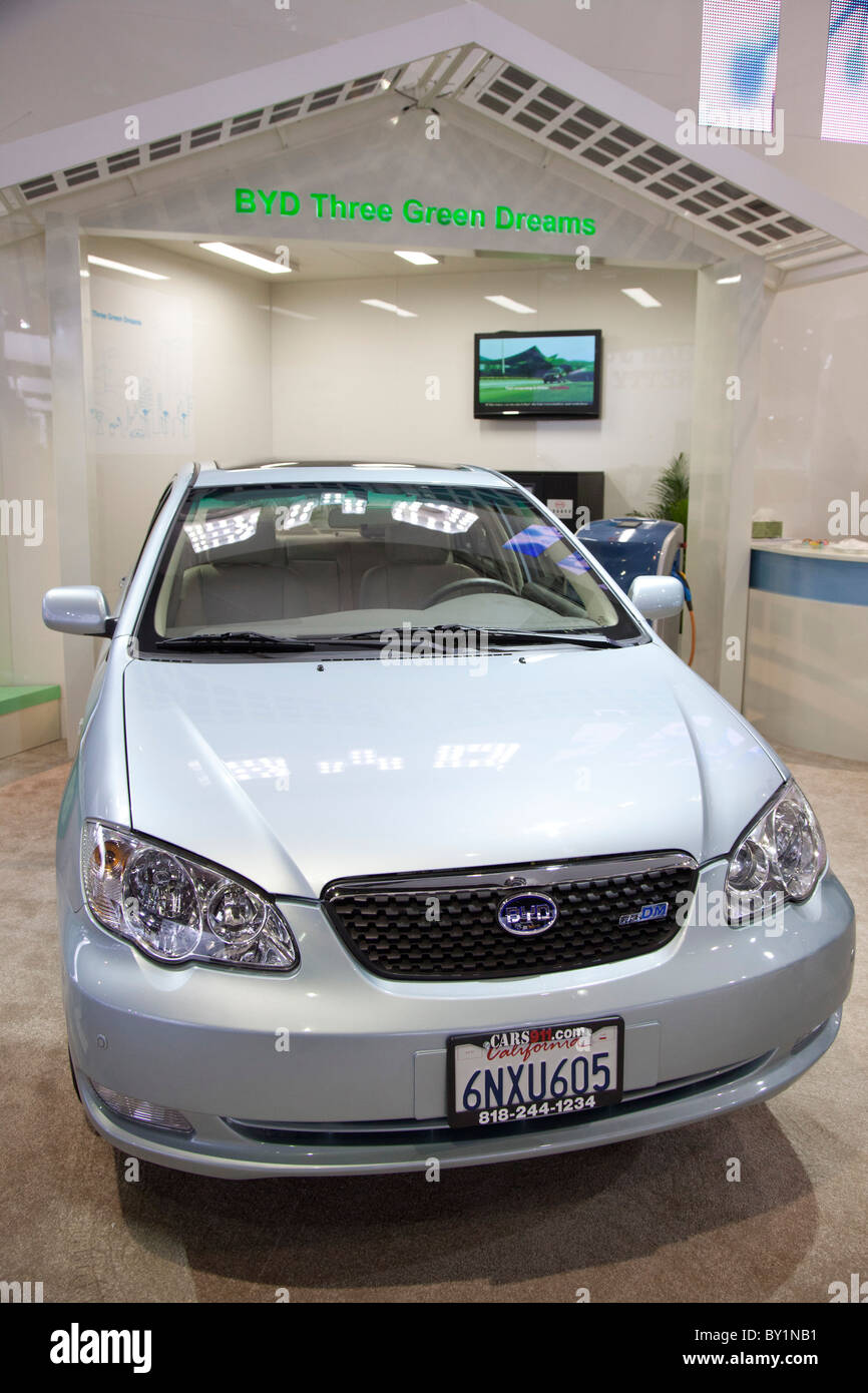 Detroit, Michigan, USA - China gefertigte dual-Mode-Gas-Elektro BYD F3 auf dem Display auf der North American International Auto Show. Stockfoto