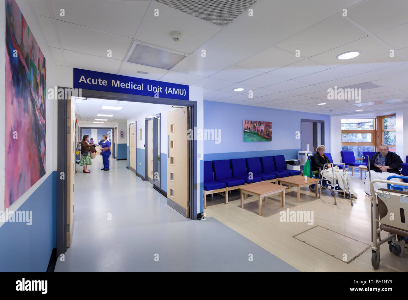 Rezeption und Eingang zum AMU akuten medizinischen Abteilung, Chichester Krankenhaus Stockfoto