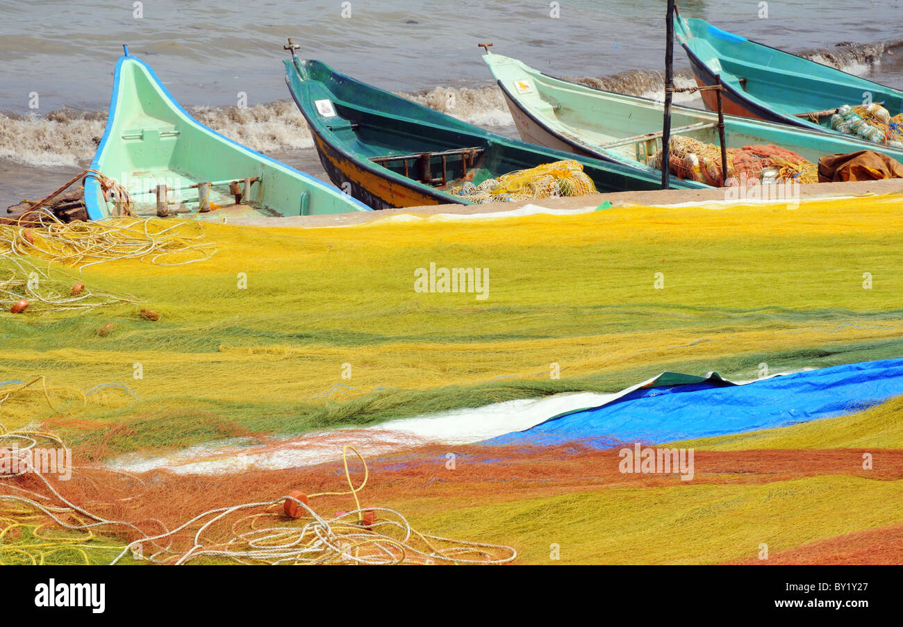 Angelboote/Fischerboote in Kanyakumari im Süden von Indien Stockfoto