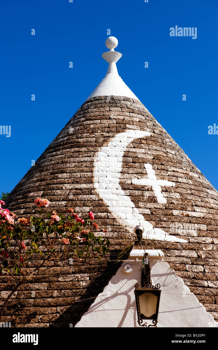 Trulli von Alberobello, Apulien, Italien beherbergt. Stockfoto