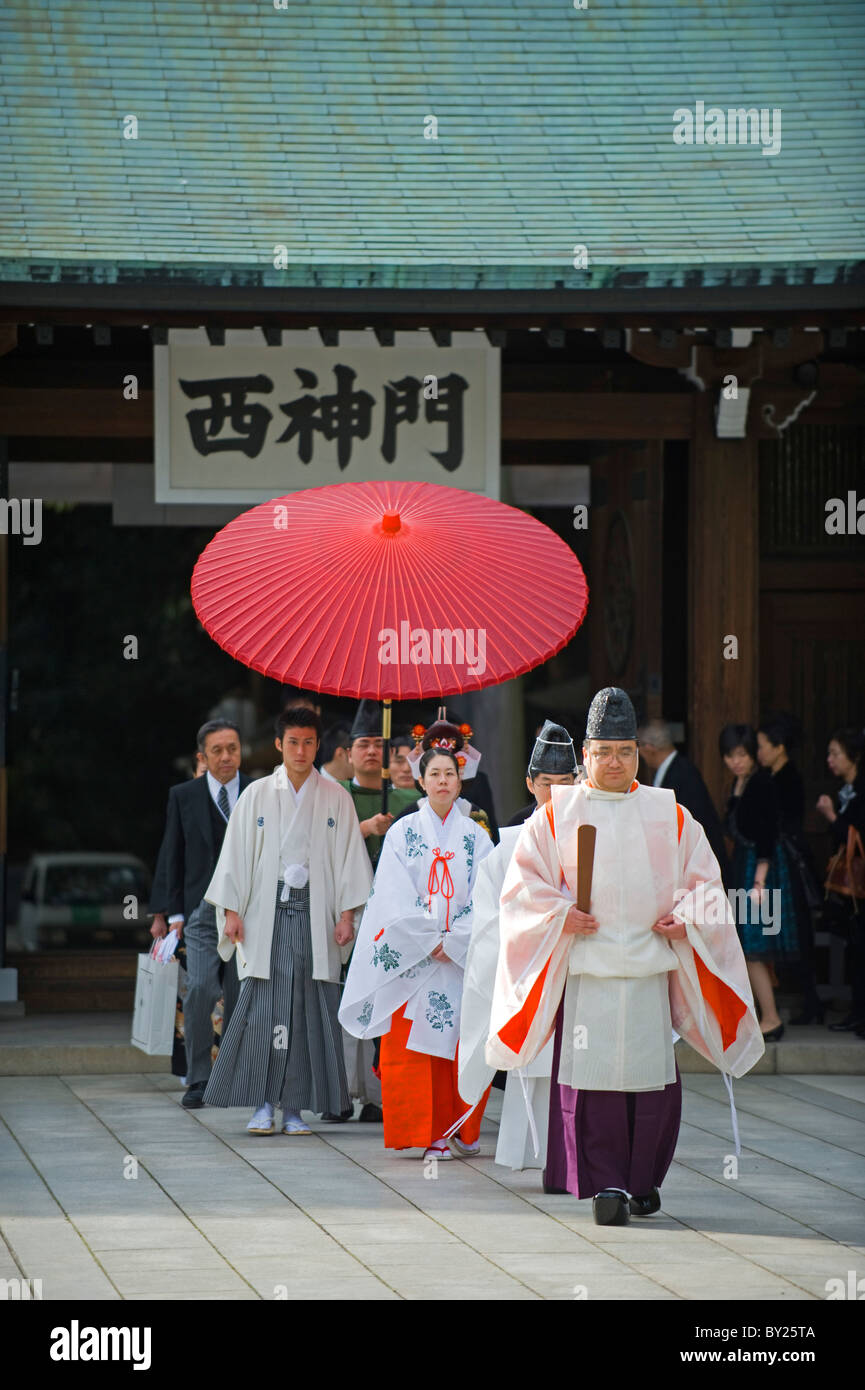 Asien, Japan, Tokyo, Trauung am Meiji-Jingu Schrein Stockfoto
