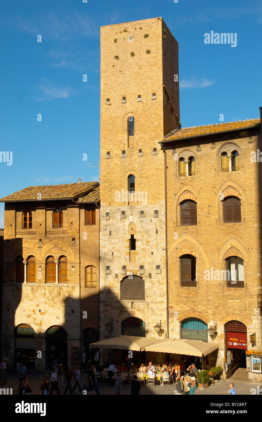 Mittelalterliche Türme um Plazza Dom - San Gimignano - Italien Stockfoto
