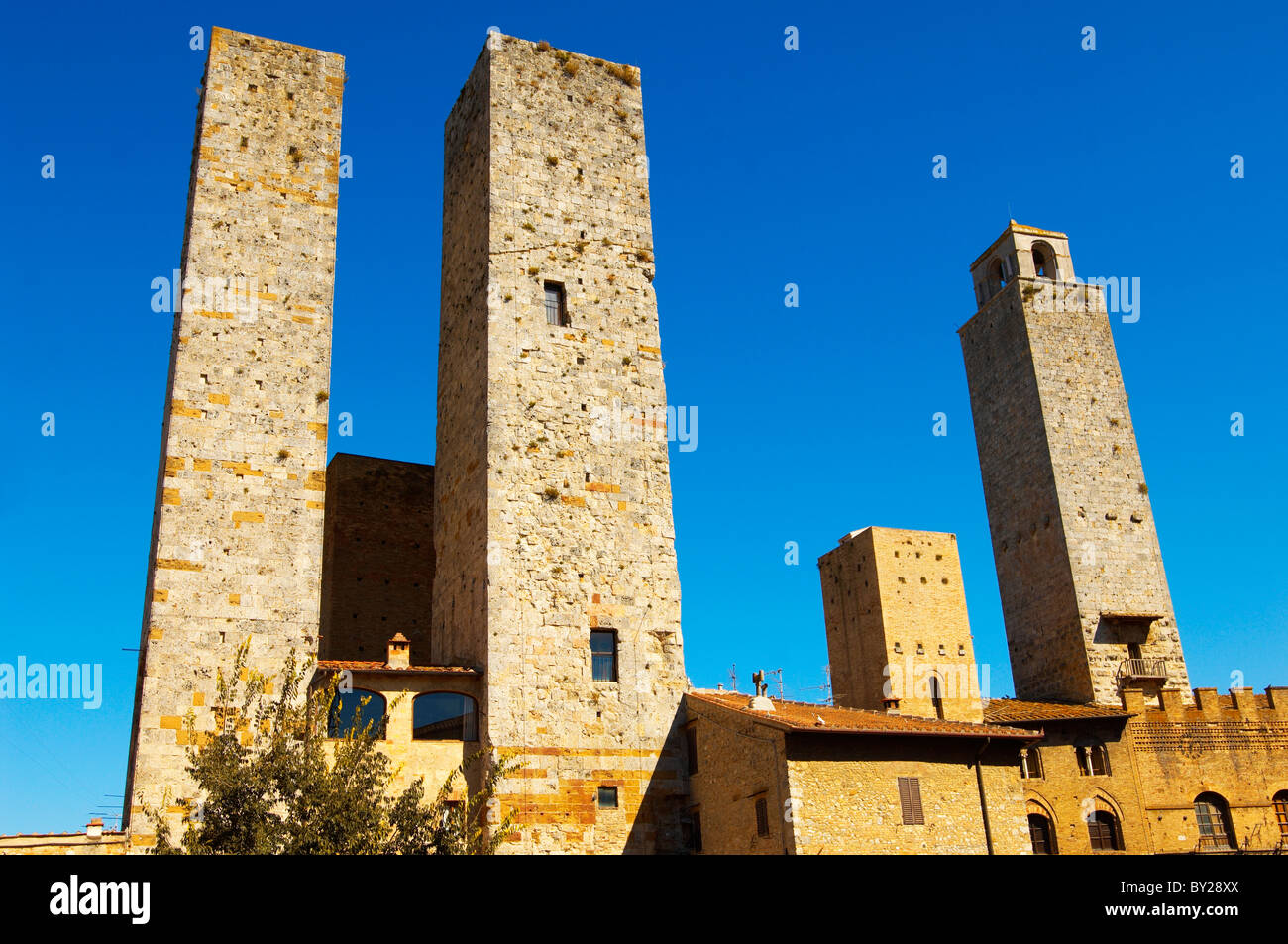 Mittelalterliche Türme um Plazza Dom - San Gimignano - Italien Stockfoto