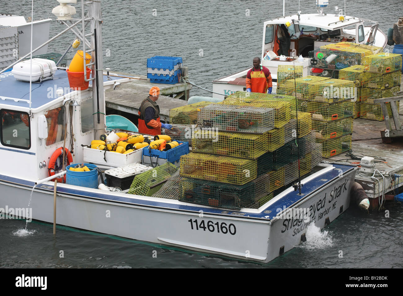 Hummer-Boote anlegen im Hafen In Bass Harbor, Maine Acadia National Park. Stockfoto