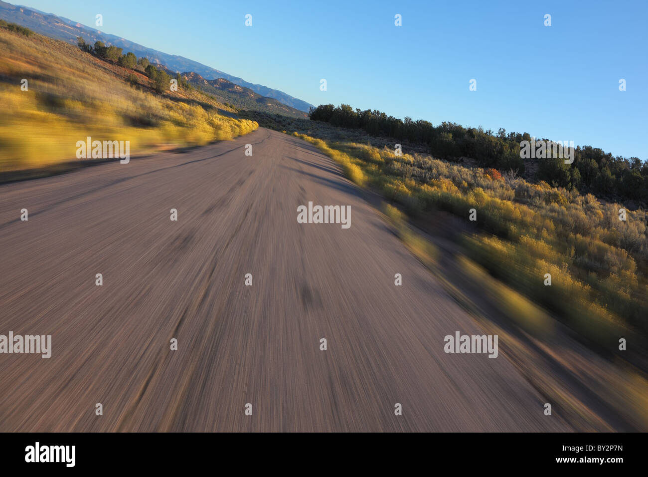 Wüste in Kalifornien. Ein Autorennen auf high-speed Stockfoto