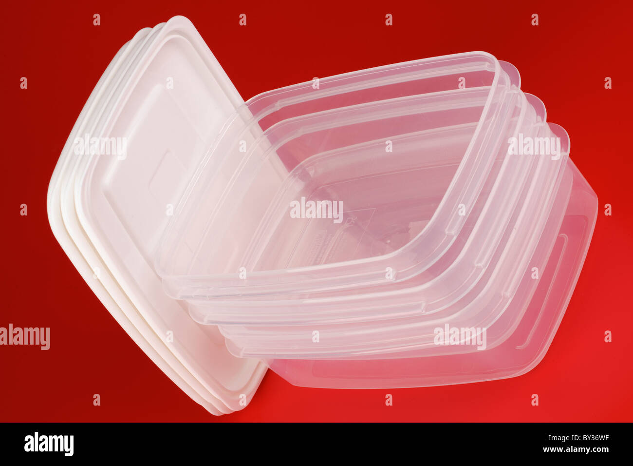 Drei Kunststoff-Lebensmittel Storer Behälter mikrowellengeeignet Gefrierschrank sichere Whitefurze Essen Lagerhalter Stockfoto