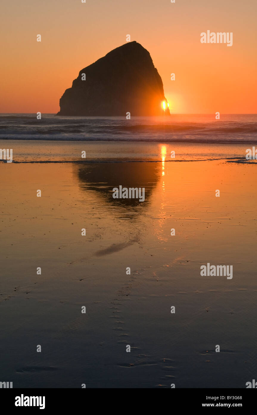 USA, Oregon, Strand mit Stack-rock Stockfoto