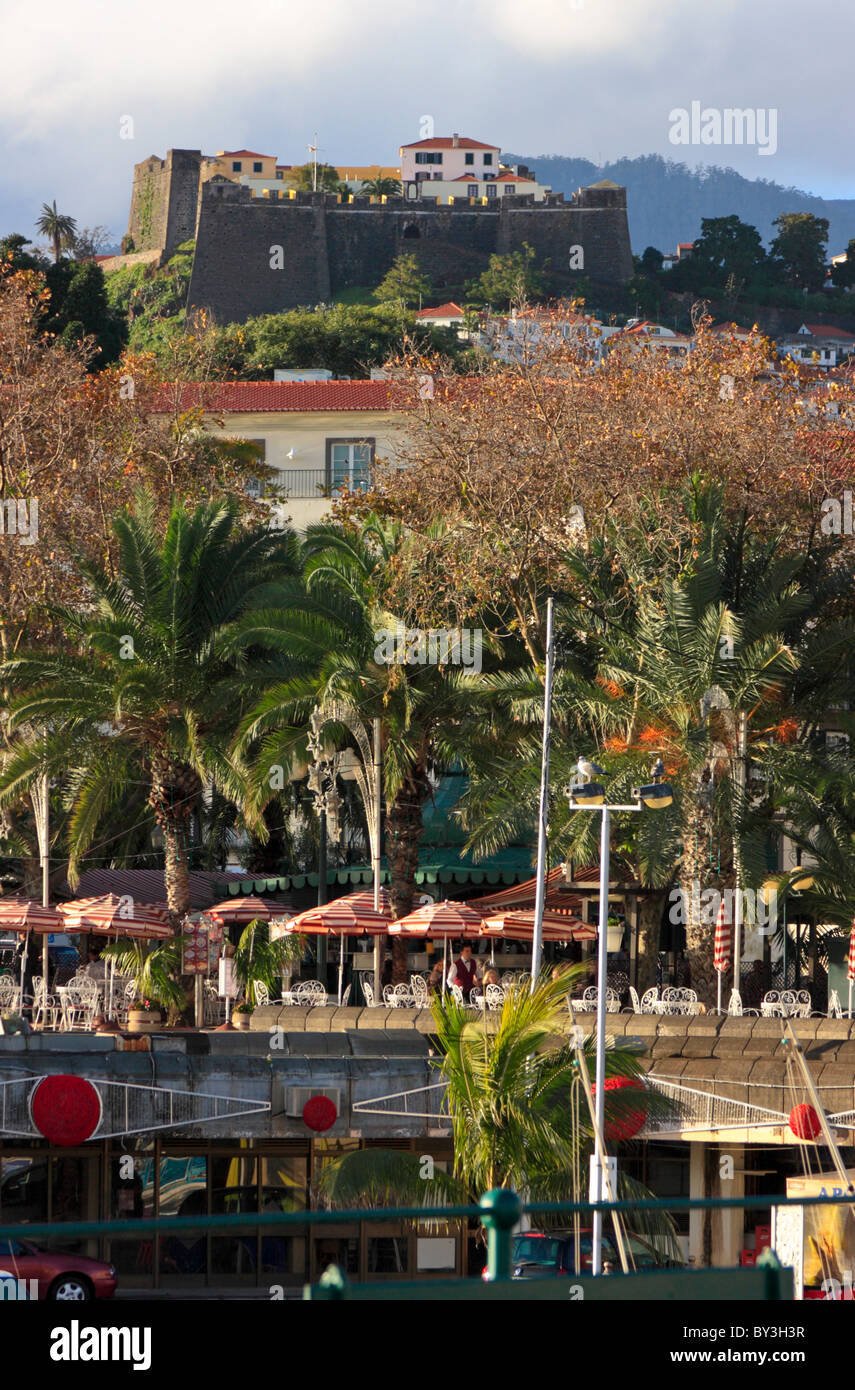 Fortaleza Do Pico, 17. Jahrhundert Burg hoch über dem Hafen von Funchal, Madeira Stockfoto