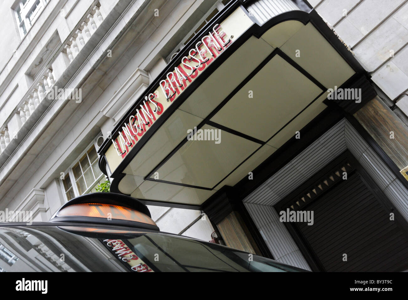 Langan's Brasserie im Stratton Street, London. Stockfoto