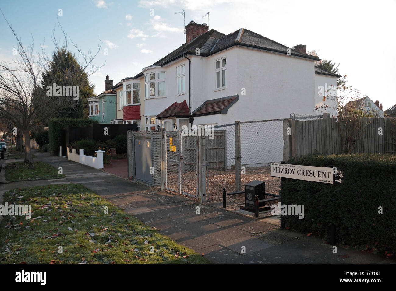 Die Gedenkstätte von der erste v-2 Rakete, die in Staveley Straße, Chiswick, West-London, UK am 8. September 1944 landete. Stockfoto