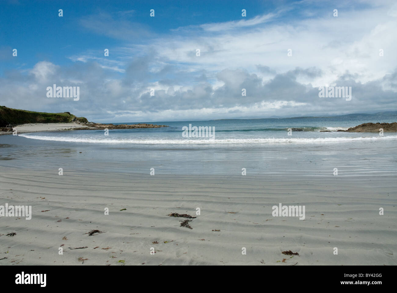 Tra Verbot Strand auf Sherkin Island, Skibbereen, Co Cork, Irland an einem sonnigen Tag mit blauem Himmel Stockfoto