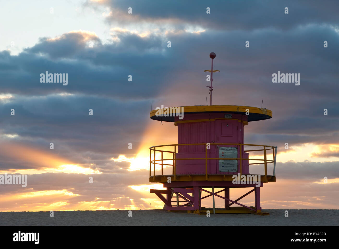 Rettungsschwimmer-Hütte, South Beach, Miami, Florida, USA Stockfoto