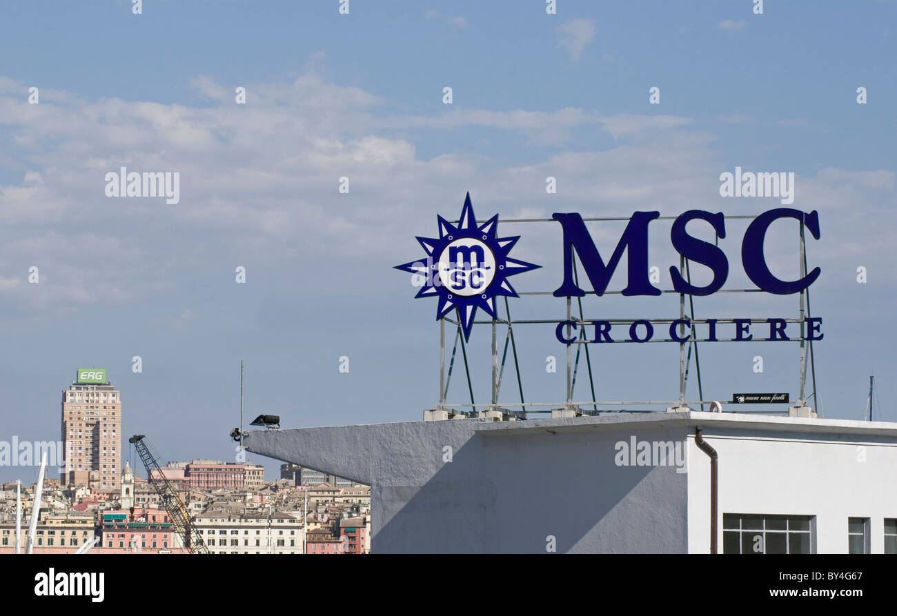 MSC cruise Line-Logo im Hafen von Genua Stockfoto