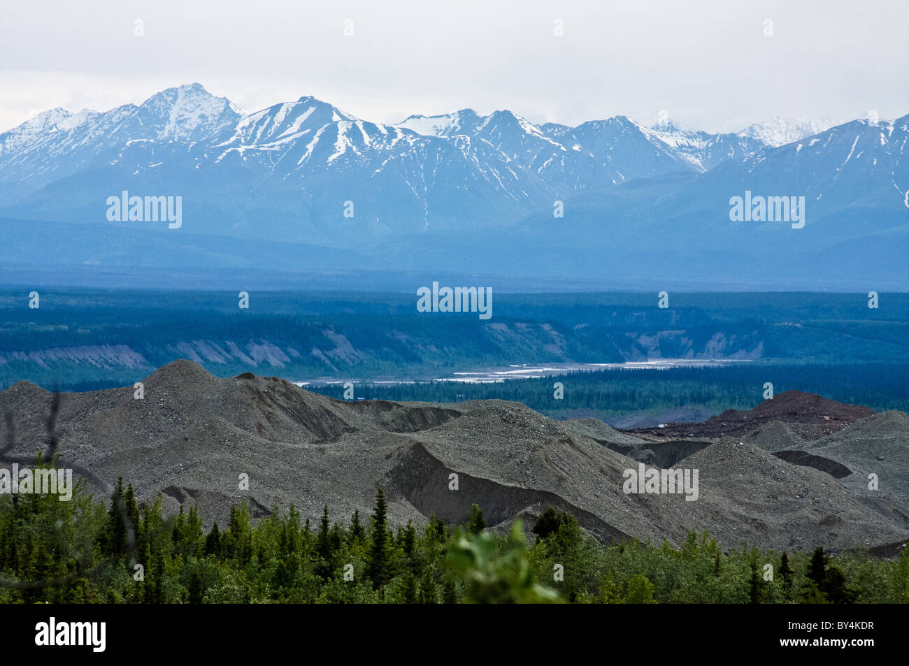 Root-Gletscher-Moräne und die Chugach Mountains Stockfoto