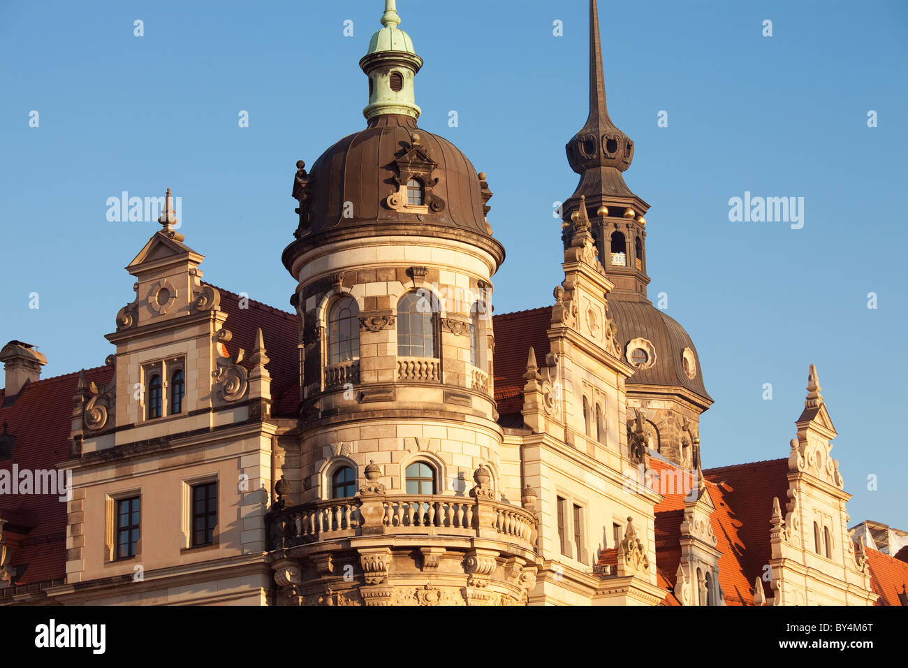 Deutschland, Sachsen, Dresden, Fassade des königlichen Palastes ist im Neorenaissance-Stil dekoriert. Stockfoto