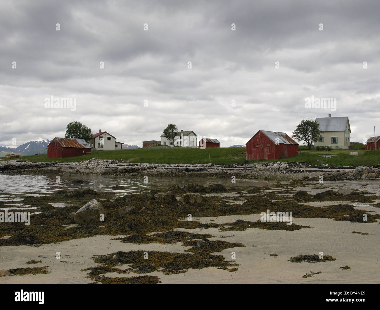 Verlassenen Dorf Elgsnes, Kasfjord, in der Nähe von Harstad, Hinnøya, Troms, arktische Norwegen. Stockfoto
