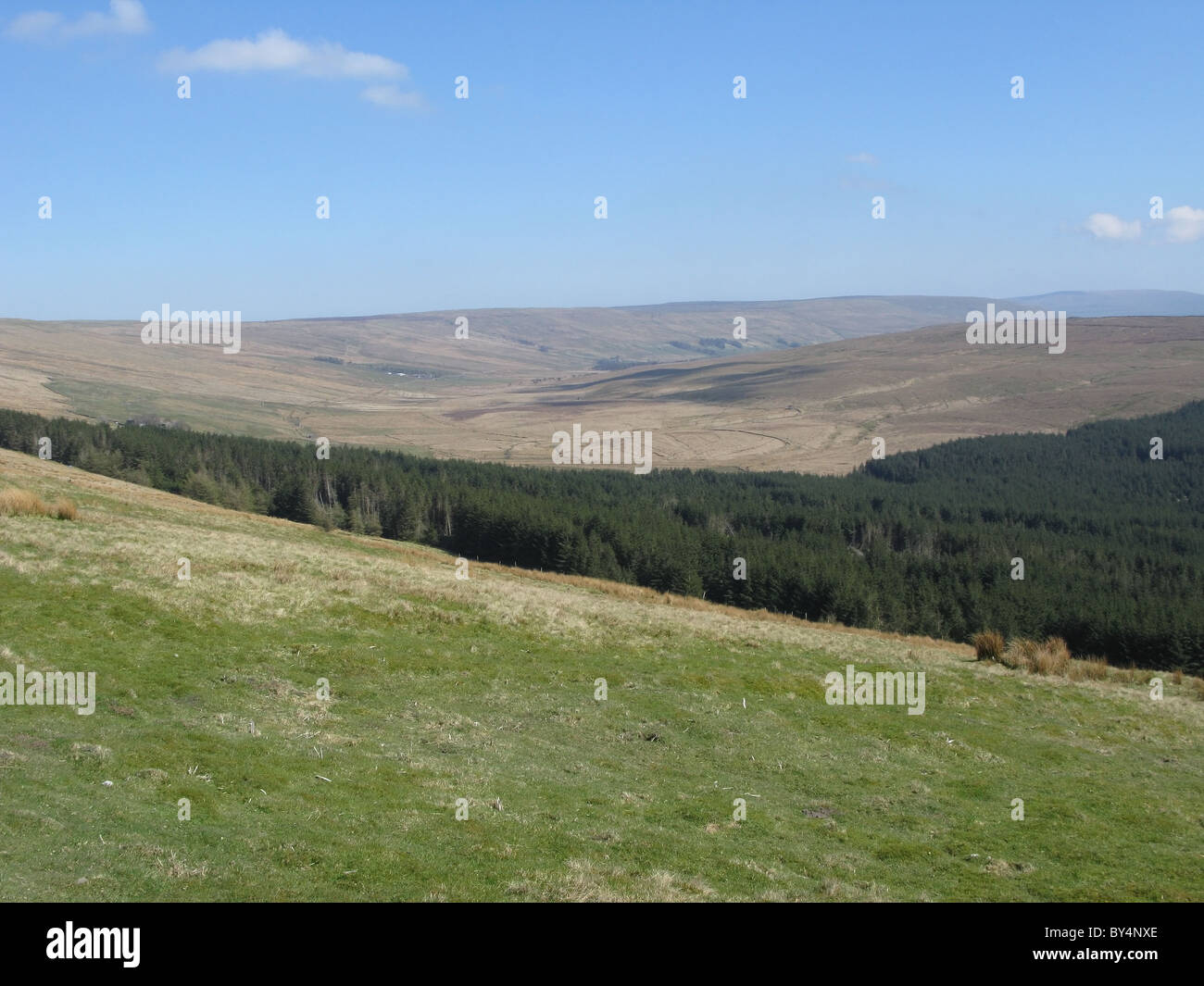 Blick hinunter oughtershaw Moos und oberen langstrothdale von Cam fiel, Yorkshire Dales National Park, North Yorkshire, England, UK. Stockfoto