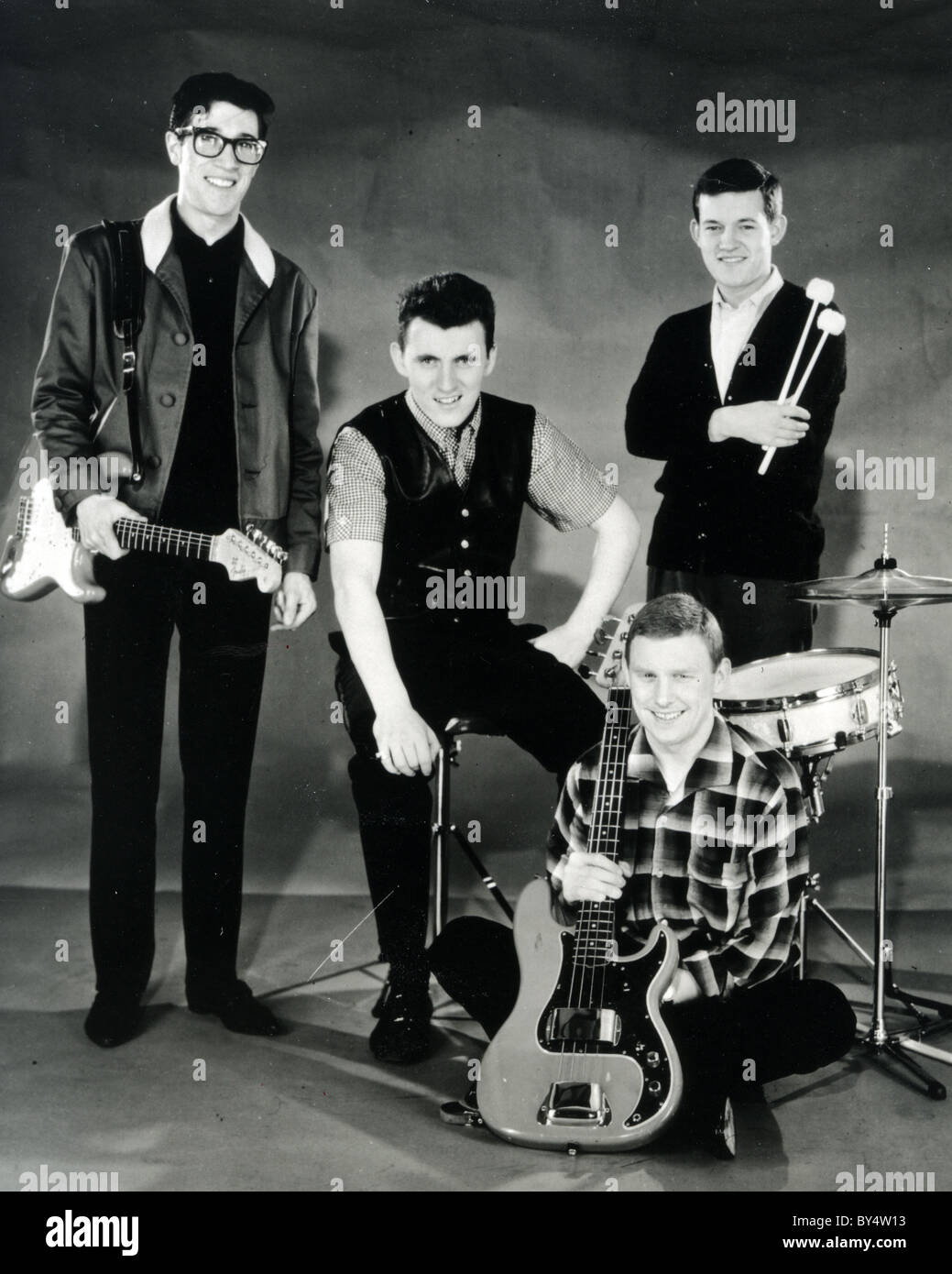 Schatten-Promo-Foto der UK-pop-Gruppe im Jahr 1961. Aus l: Hank Marvin, Bruce Welch, Brian Locking, Tony Bennett Stockfoto