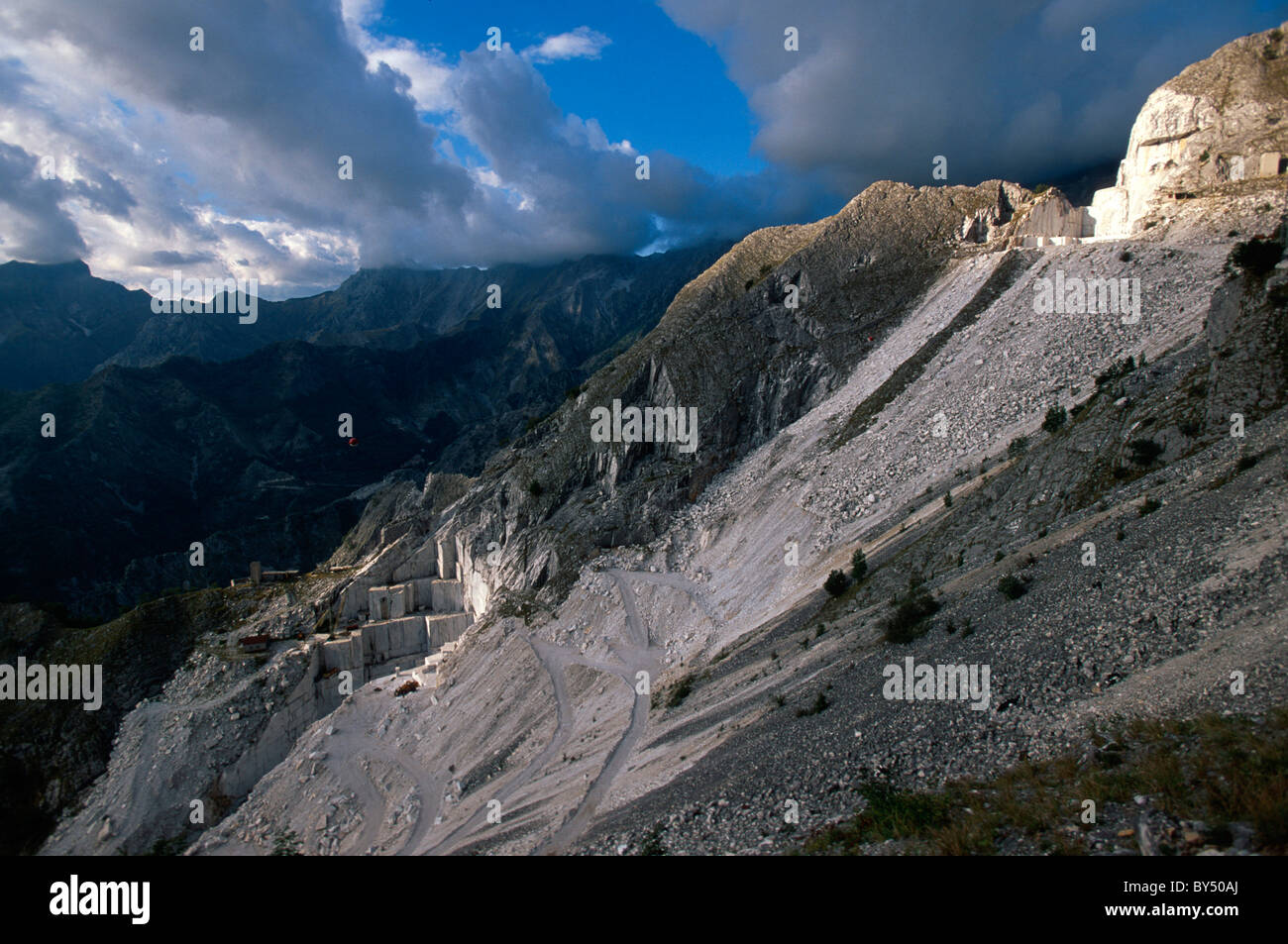 Marmor-Steinbruch in der Nähe von Massa, Toskana, Italien Stockfoto