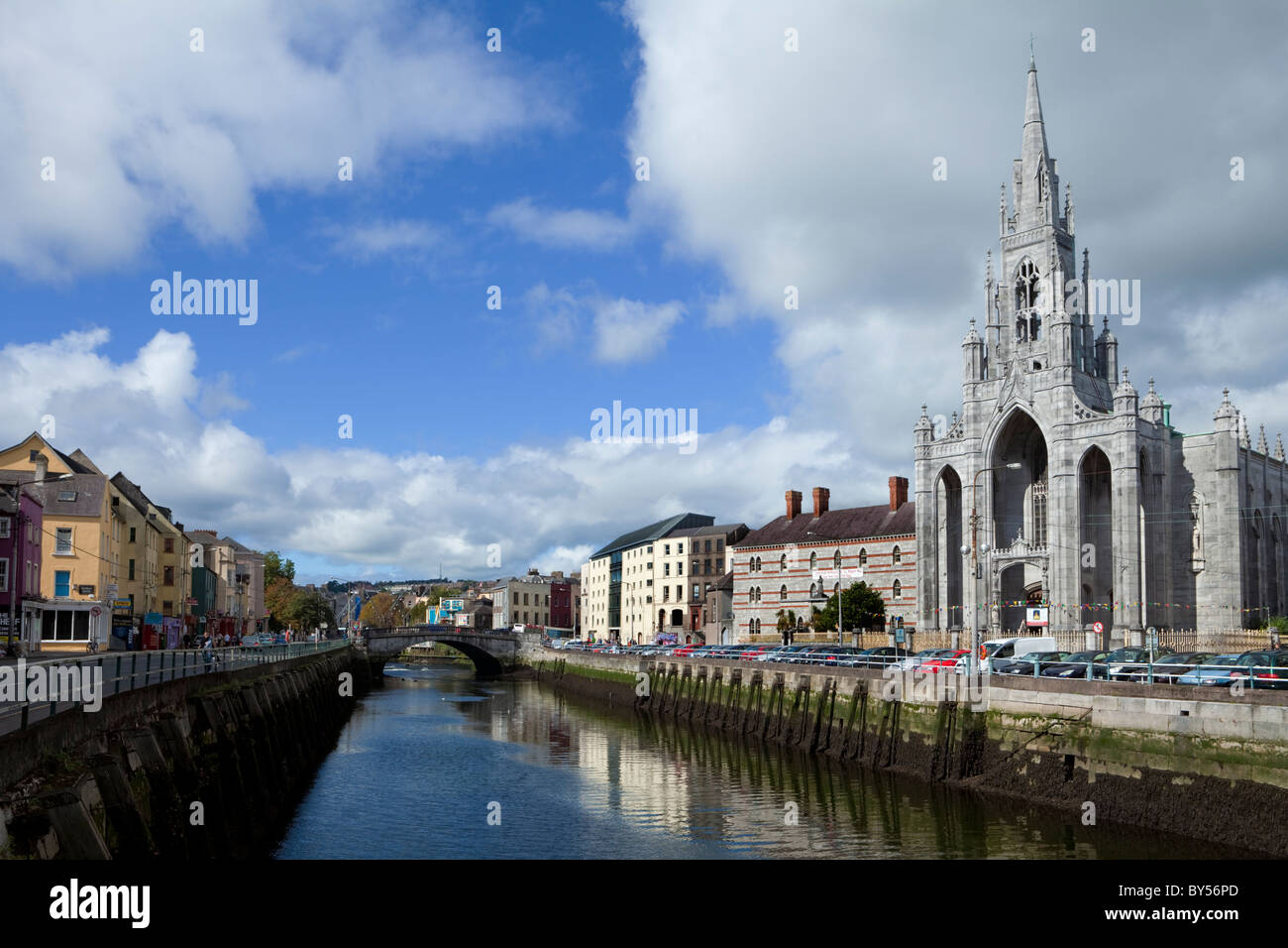 Kirche der Heiligen Dreifaltigkeit erbaut 1725. Es ist jetzt ein Kunstzentrum, verwaltet durch das Triskel Arts Centre. South Mall - Grand Parade, Stadt Cork, Irland Stockfoto