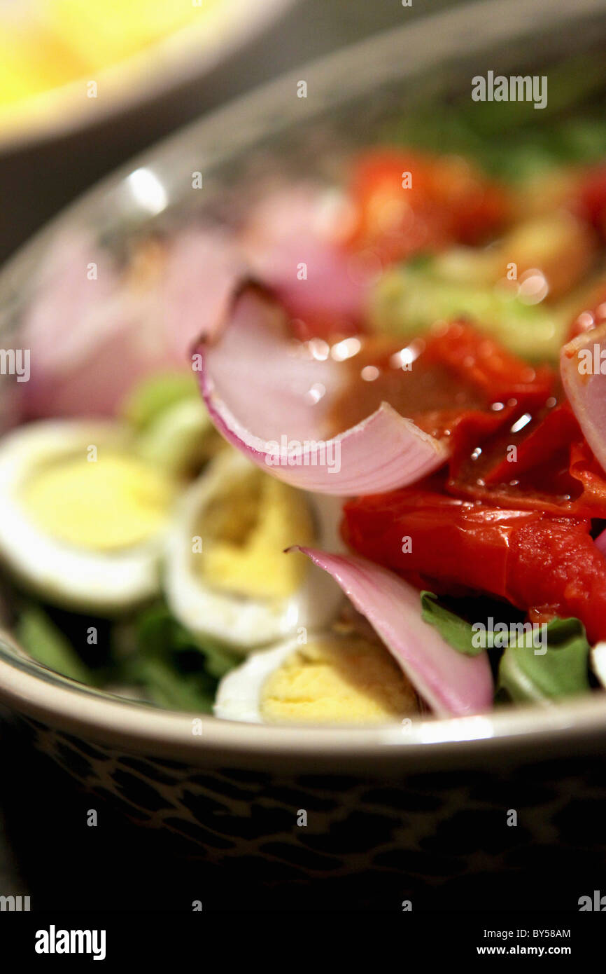 Ein Gemischter Gemüsesalat, extreme Nahaufnahme Stockfoto